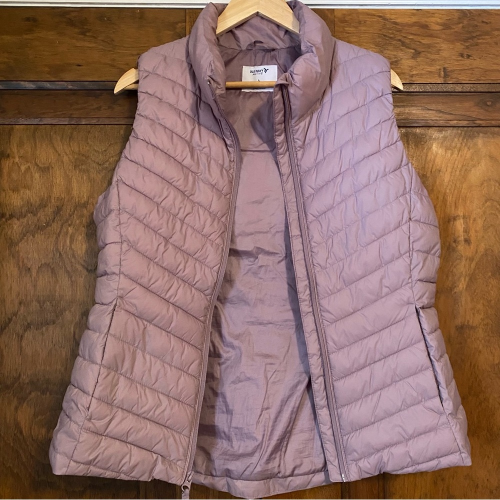 Fitted Puffer Vest
